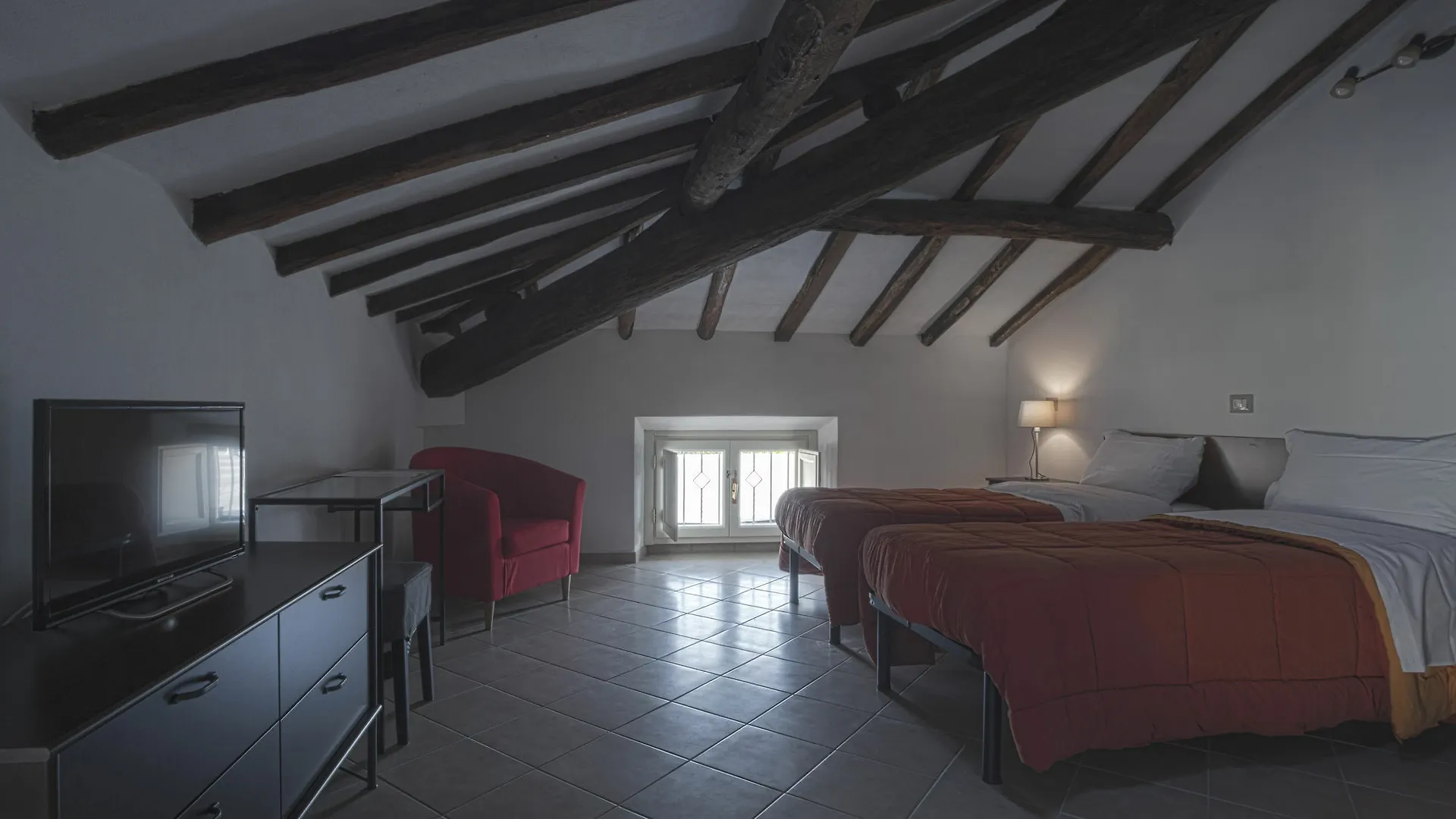 Villa Alexandra Lucca 0*,